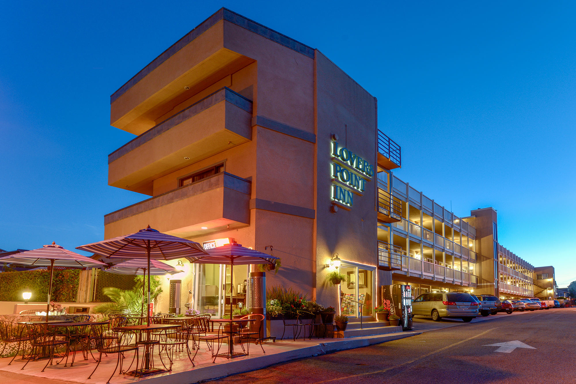 monterey hotels with water view